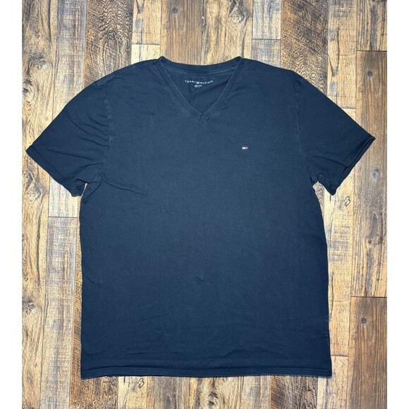 Tommy Hilfiger T-Shirt Men's Size Large L Short Sleeve V-Neck Logo Black - Picture 1 of 4